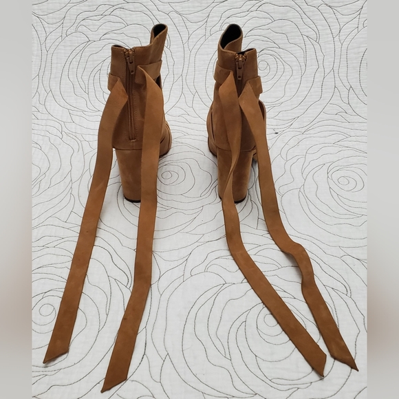 Size 6.5 ALDO Tan/Beige Rigoli Suede Wrap Peep Toe Block Heel - Picture 5 of 13